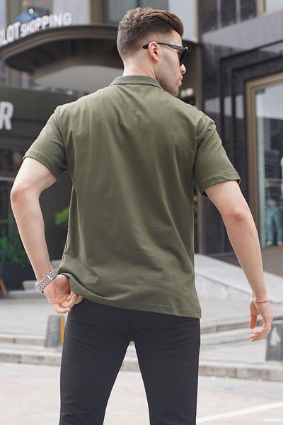 Madmext Khakigrünes Basic-T-Shirt mit Polokragen für Herren 6126