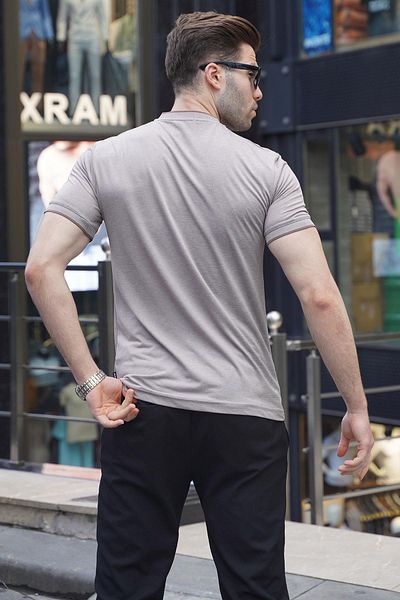 Madmext Beiges Polo-T-Shirt mit Richterkragen für Herren 6107