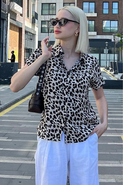 Madmext Dámská košile Ecru s leopardím vzorem - krátký rukáv, MG2098