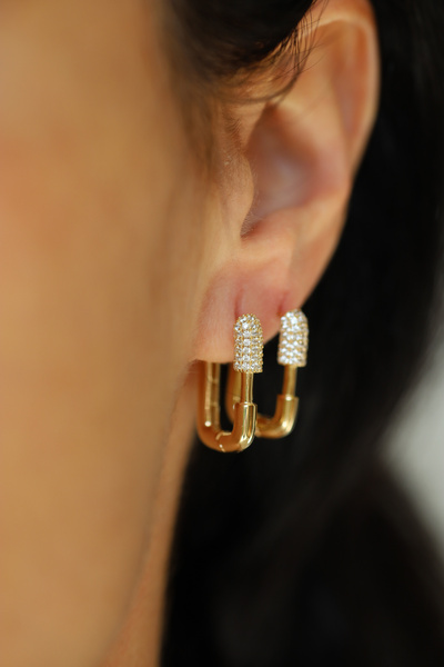 Yenigün Kuyumculuk 14 Ayar Altın Taş Detaylı Dikdörtgen Küpe