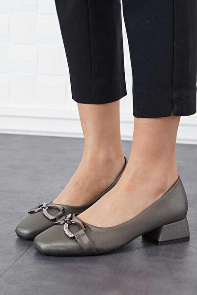 Moda Pie Vlade Toka Кам'яні жіночі туфлі на підборах, платиновий атлас