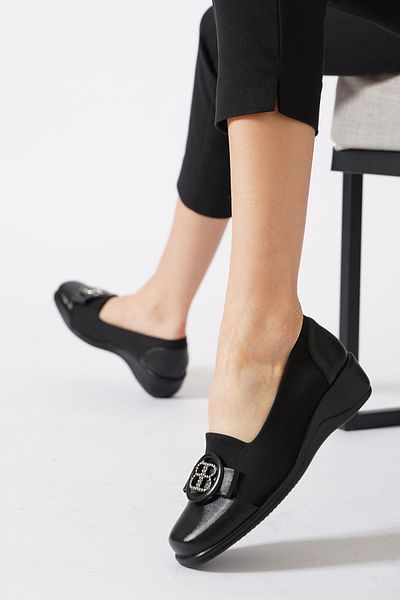 Moda Pie Ogmer B Buckle Low Wedge Heel Women's Shoes Black