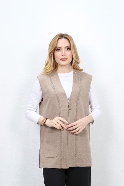 Özenli Triko Beige Mother Vest - 3 Buttons, Steel Mesh Cord Embroidered