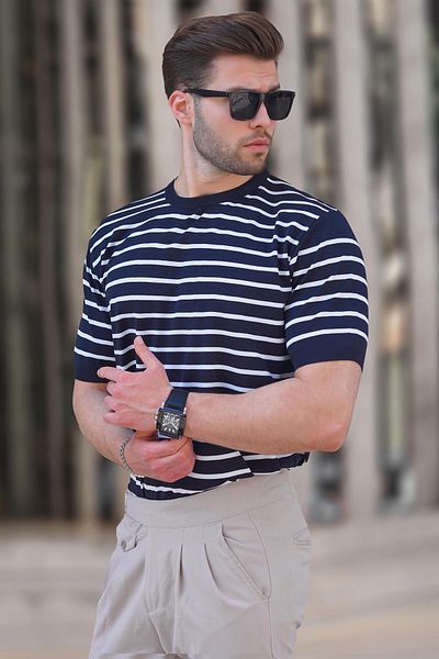 Madmext Ανδρικό μπλουζάκι με λαιμόκοψη Navy Blue ριγέ - κοντό μανίκι 6884