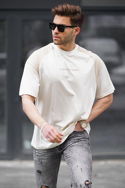 Madmext T-shirt oversize w kolorze ecru z okrągłym dekoltem 7002