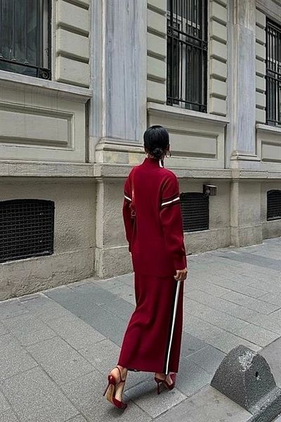 Butik Skirted Sports Striped Suit 9991