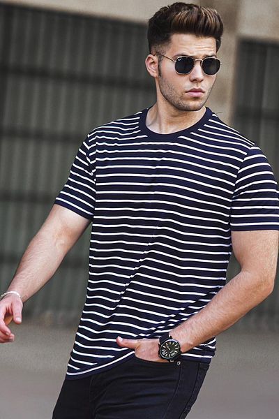 Madmext Gestreiftes marineblaues Herren-T-Shirt 5276