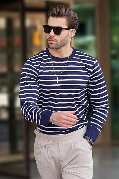 Madmext Marineblau gestreifter Pullover mit Rundhalsausschnitt – 7241