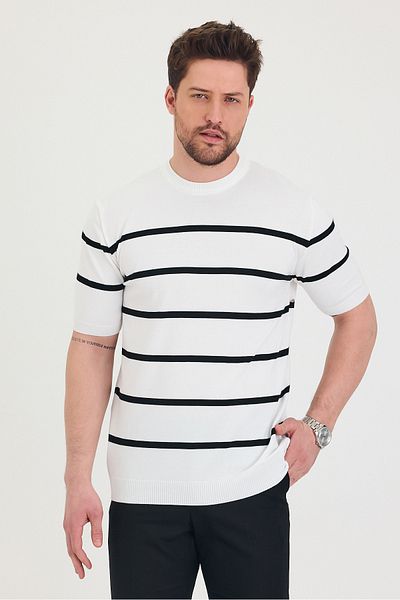 Tarz Cool Ανδρικό μπλουζάκι με λεπτή πλεκτή λαιμόκοψη με χοντρή γραμμή με λεπτομέρεια κοντομάνικο