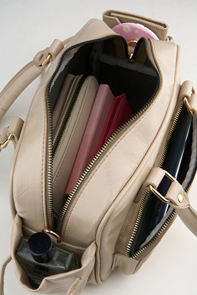 Vivaq Γυναικεία τσάντα Mila Mink με λαμπερό ψεύτικο δέρμα με φερμουάρ και λουράκι ώμου