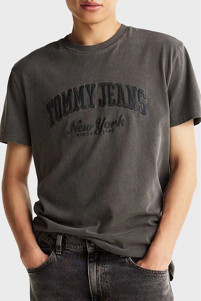 Tommy Jeans Tricou barbati Tommy Jeans DM0DM20356