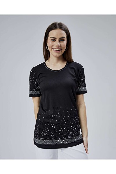 YXL COLLECTION تي شيرت نسائي بأكمام قصيرة بأكمام قصيرة مع تفاصيل حجرية فضية م...