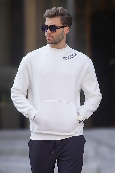 Madmext Sweatshirt für Herren – Ecru, Rundhalsausschnitt, Stickereidetail, Tasche – 7049