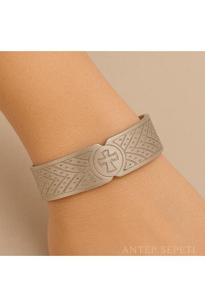 ANTEPSEPETİ Bracelet with Antique Motif in Copper Gray