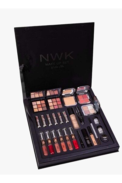 NWK صندوق مكياج كامل