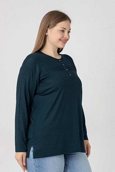 Orly More Viscose Fabric Mini Slit Plus Size Long Sleeve Mother Combed Cotton Blouse with Collar and Button Detail