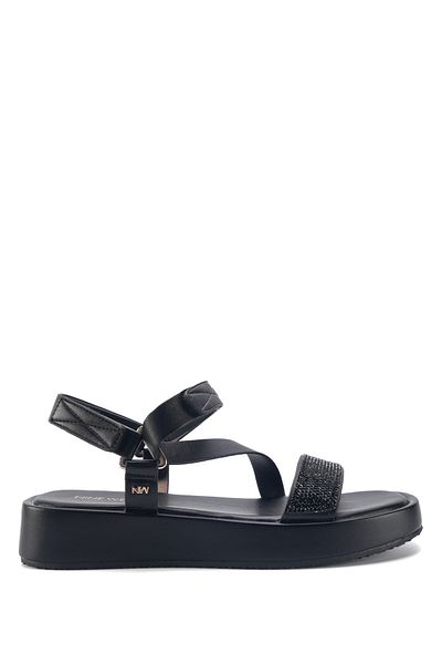 Nine West صندل نسائي أسود بنعل سميك من SASI 3FX