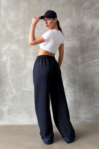 Madmext Sötétkék állítható derék, széles szárú, laza szabású, egyszerű szabású női melegítőnadrág MG2122