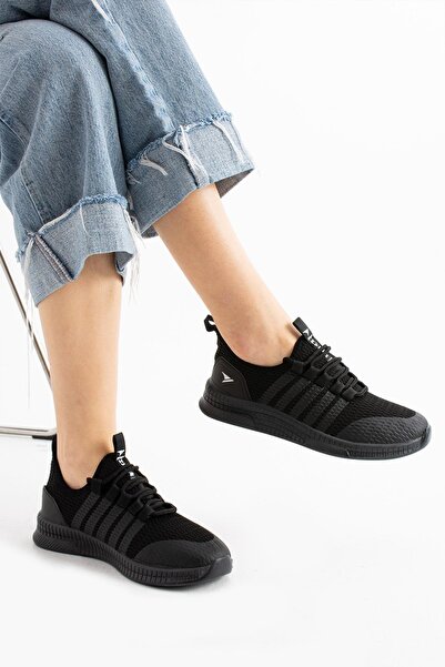 Tomato Bags Women's Lightweight Poly Sole Soft Comfortable Sneaker Sneakers