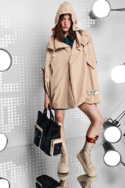 VDR Bej Bot Davidson1