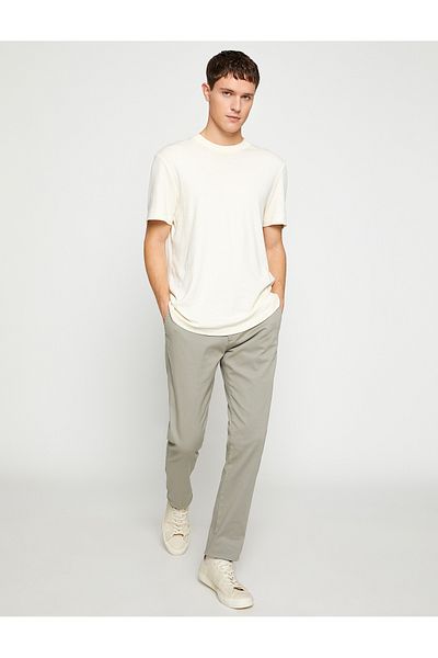 Koton Basic-Gabardine-Hose, schmale Passform, geknöpfte Taschen, detailliert