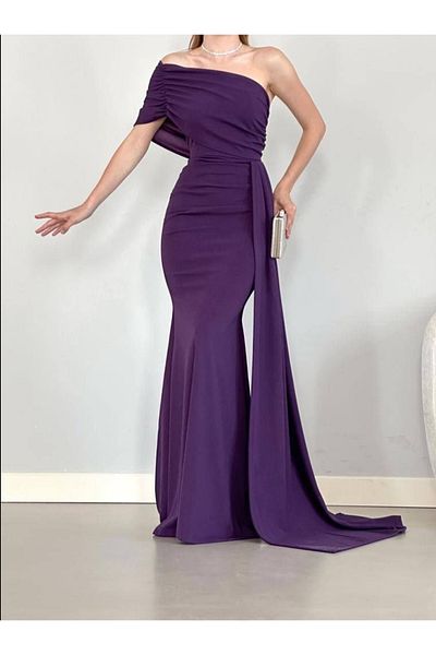 Secret Passion Lingerie Rochie lungă din țesătură creponată, cu un singur umăr, cu detaliu de coadă laterală 583026   684