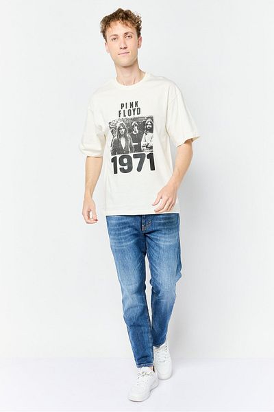 Pink Floyd Men Crew Neck Short Sleeve Graphic Print T-shirt, Off White