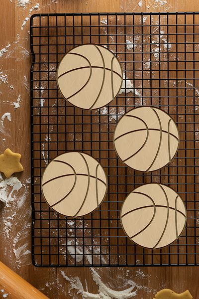 oalpo Basketball Ball Cookie Mold, Dough Shaper, Biscuit Mold, Easy Cutting Tip