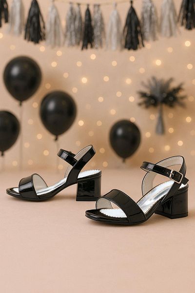 hapshoe Pony Black Patent Leather Thick Heeled Girls' Evening Dress Shoes