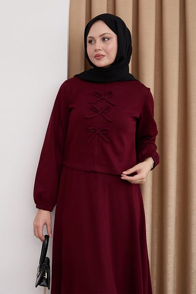 InStyle بدلة حمراء كلاريت مع تنورة بتفاصيل شريطية مشروط