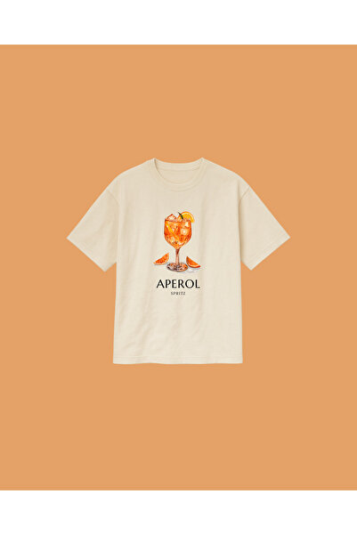 Altair Tr تي شيرت مطبوع باللون البيج للجنسين مطبوع بنقشة كبيرة الحجم مطبوع عل...