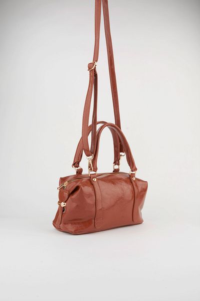 Vivaq Women's Tan Design Patent Leather Lined Zipper Closure Handbag and Shoulder Bag