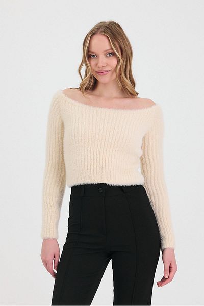 odelon Women's Bearded Off-The-Shoulder Knitwear Sweater Ecru