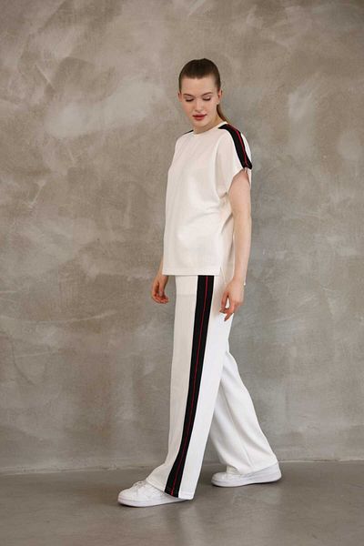 02Lady Fashion TEXTURA MOALE DETAIL DUNĂ CU PICIOARE LĂRĂȚI MODAL PANTALON SCURT DE ANTRENAMENT