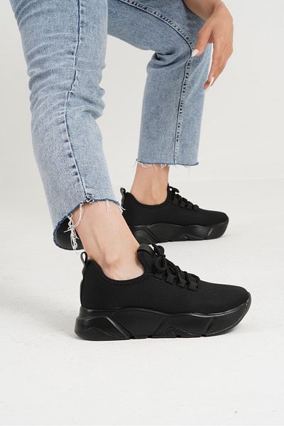 Beyond Women's Black Sport Sneaker 4.5cm Byndrsl400