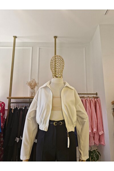 KÜBRA AKAY BEYAZ KREP KISA CEKET