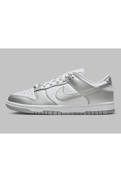 Nike Dunk Low “Metallic Silver”