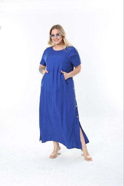 Butik Nilyam Γυναικείο φόρεμα μεγάλου μεγέθους με τσέπες καγκουρό με λεπτομέρεια με κουμπιά 24746