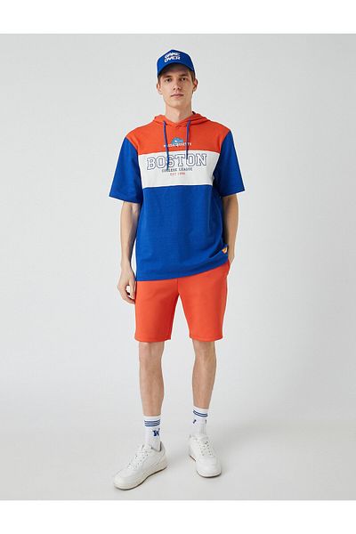 Koton Übergroßes Basketball-T-Shirt mit Kapuze