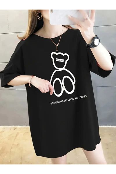 Bay Şapkacı Tricou supradimensionat cu decolteu rotund cu imprimeu SILKY - negru