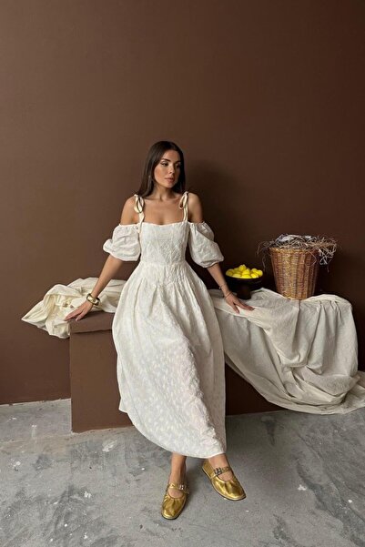 buğrahayalin Μπεζ φόρεμα με μπαλόνι με κορδόνια με μανίκια