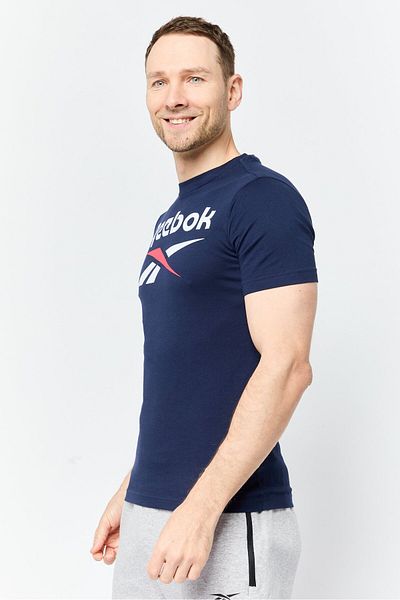 Reebok تي شيرت رجالي رياضي بأكمام قصيرة مناسب للخارج، أزرق داكن