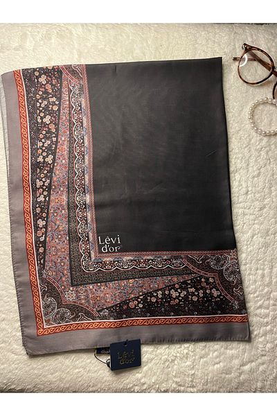 Levidor black shawl