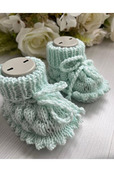 8 Ekim Tasarım Atölyesi 0_1 حذاء أطفال محبوك