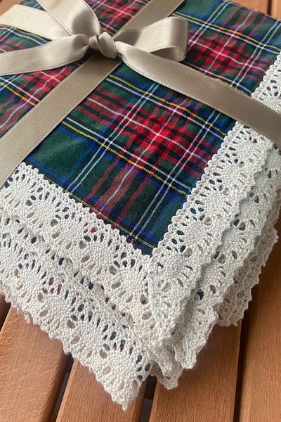 zarafet concept Green Plaid Vintage Nostalgia Tablecloth with Lace Detail