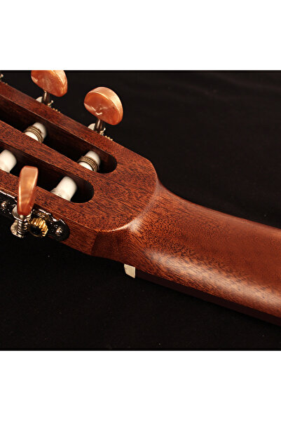 CORT Ac100op Klasik Gitar, Open Pore, Ladin Kapak, Arka&yanlar