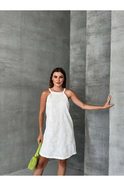 Elif Özbey Butik Φόρεμα με γιακά Halter Λευκό Σκαλοπέ