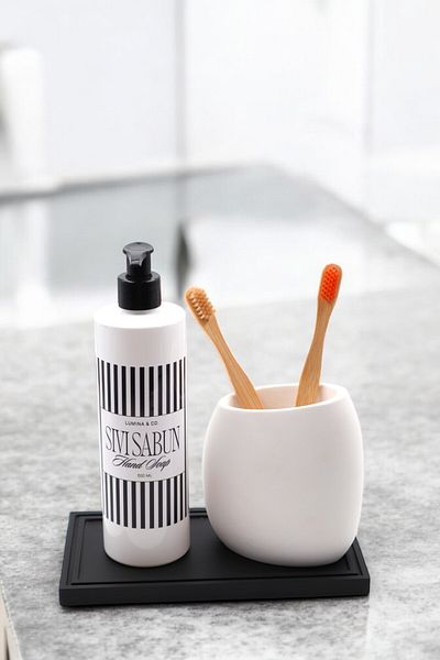 LUMİNA 3-Piece Bathroom Set – Liquid Soap Dispenser Bottle + Concrete White Toothbrush Holder + Concrete Black Base