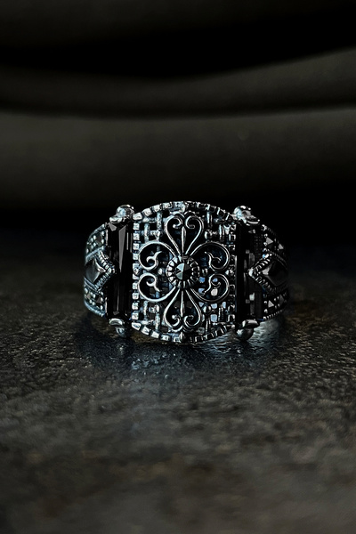 goldberia Cesur Görünüm Modern Tasarım Oniks Baget Taşlı Gümüş Erkek Yüzüğü