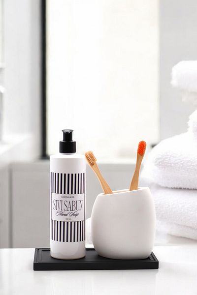 LUMİNA 3-Piece Bathroom Set – Liquid Soap Dispenser Bottle + Concrete White Toothbrush Holder + Concrete Black Base